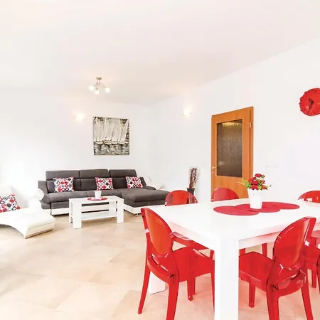 Two-bedroom In Ratac Апартаменты