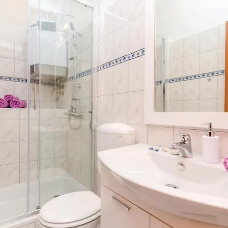 Two-bedroom In Ratac * אורסאץ