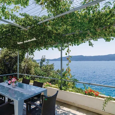 Two-bedroom In Ratac דירה *